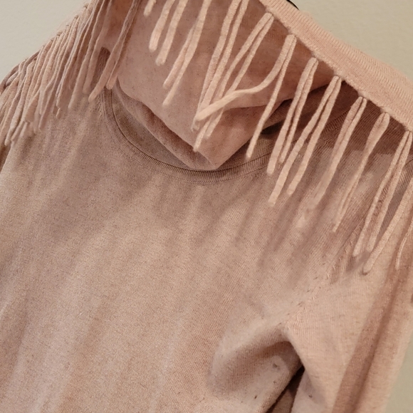 Chelsea & Theodore Wool Blend Beige Sweater Fringe Cowl Neck Size Small - Picture 11 of 15
